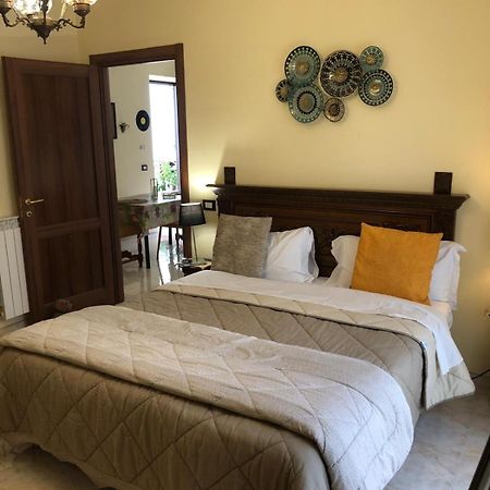 Di Padre In Figlio Bed & Breakfast Caserta Luaran gambar