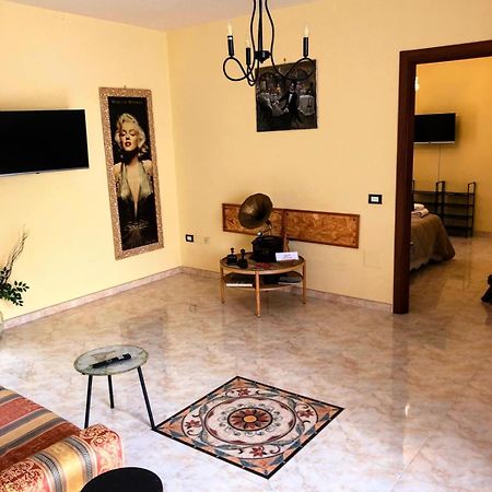 Di Padre In Figlio Bed & Breakfast Caserta Luaran gambar