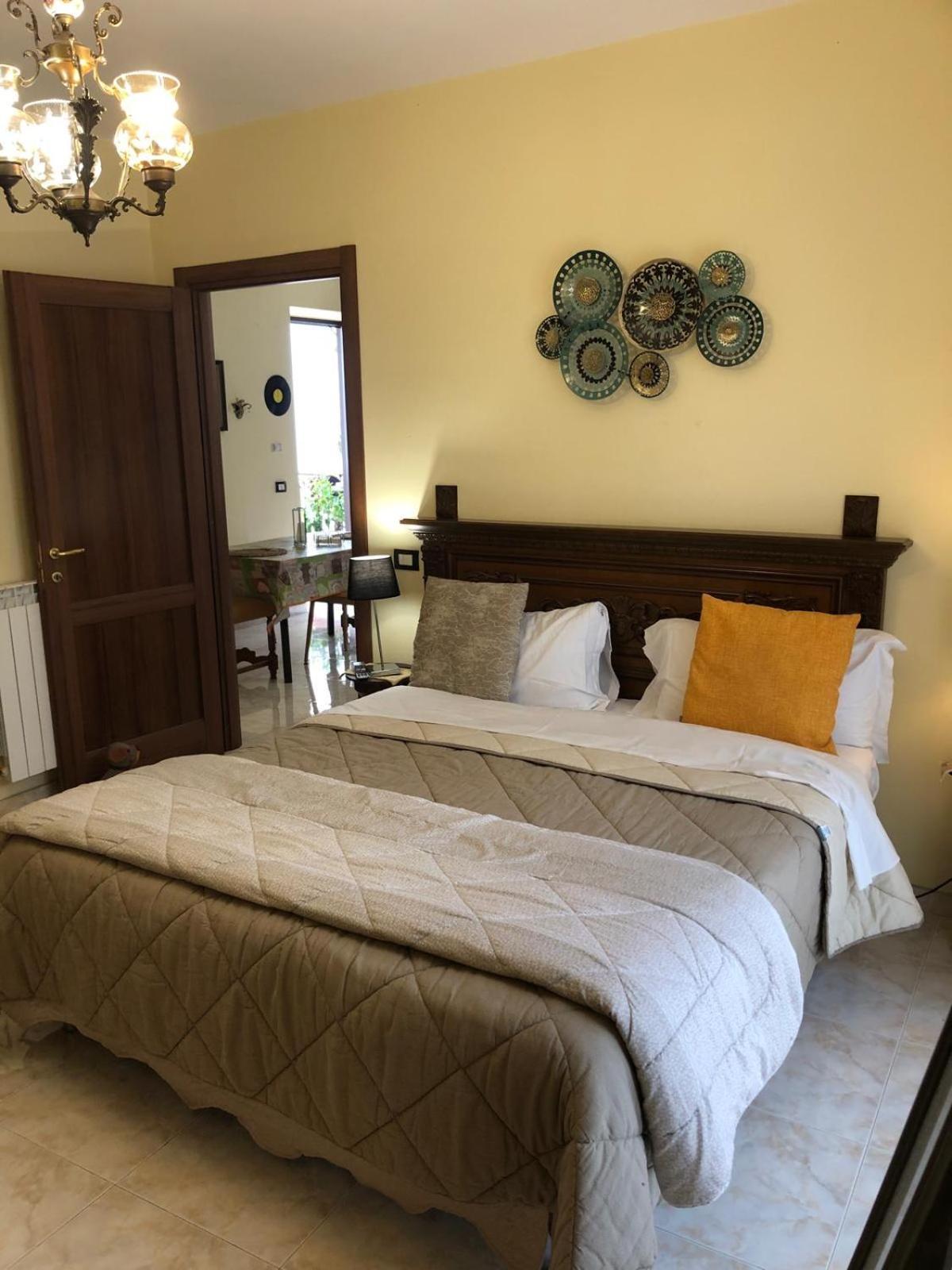 Di Padre In Figlio Bed & Breakfast Caserta Luaran gambar